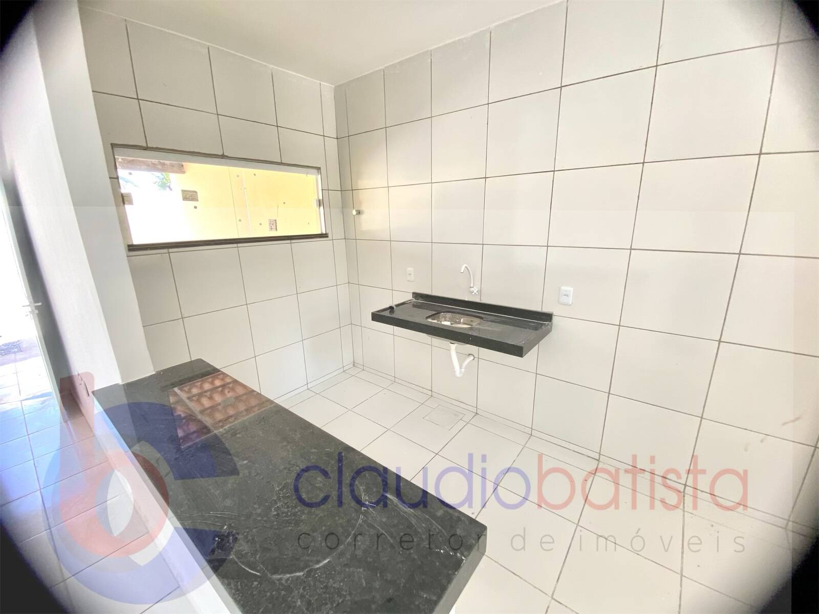 Casa à venda com 2 quartos, 79m² - Foto 4