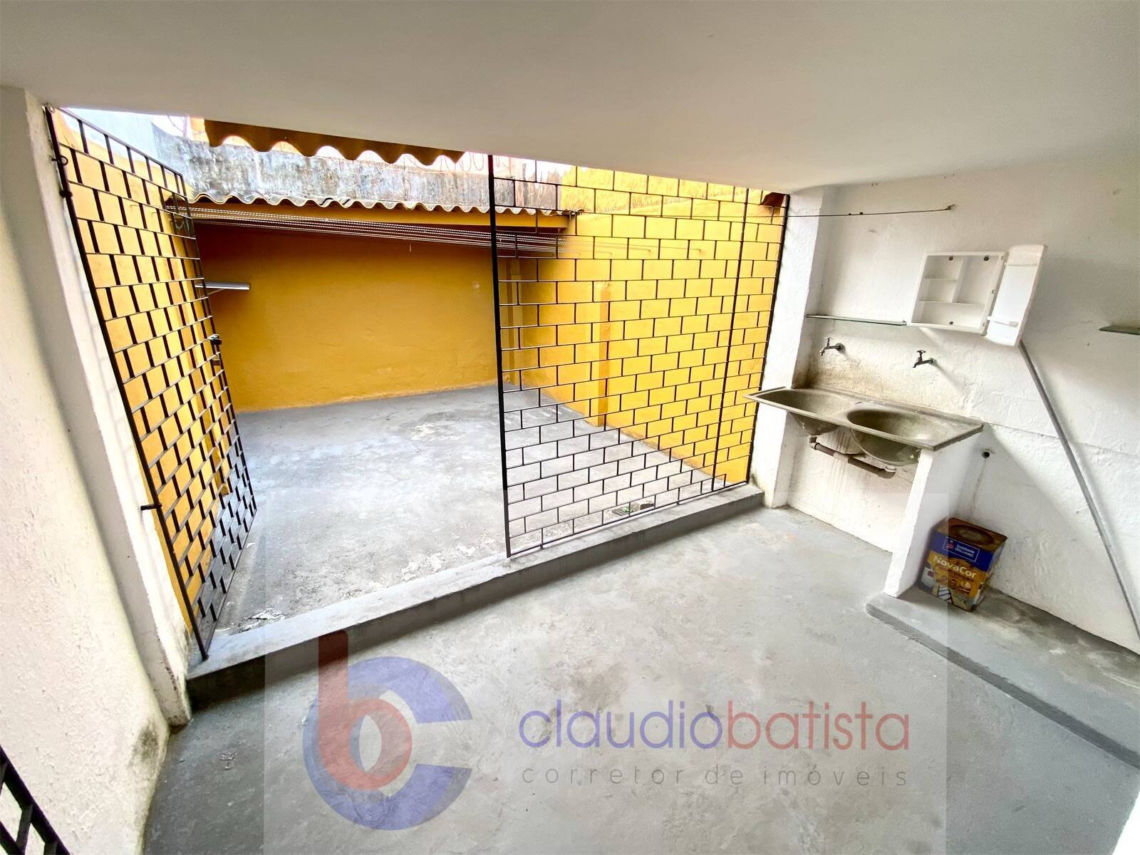 Casa à venda com 2 quartos, 100m² - Foto 11