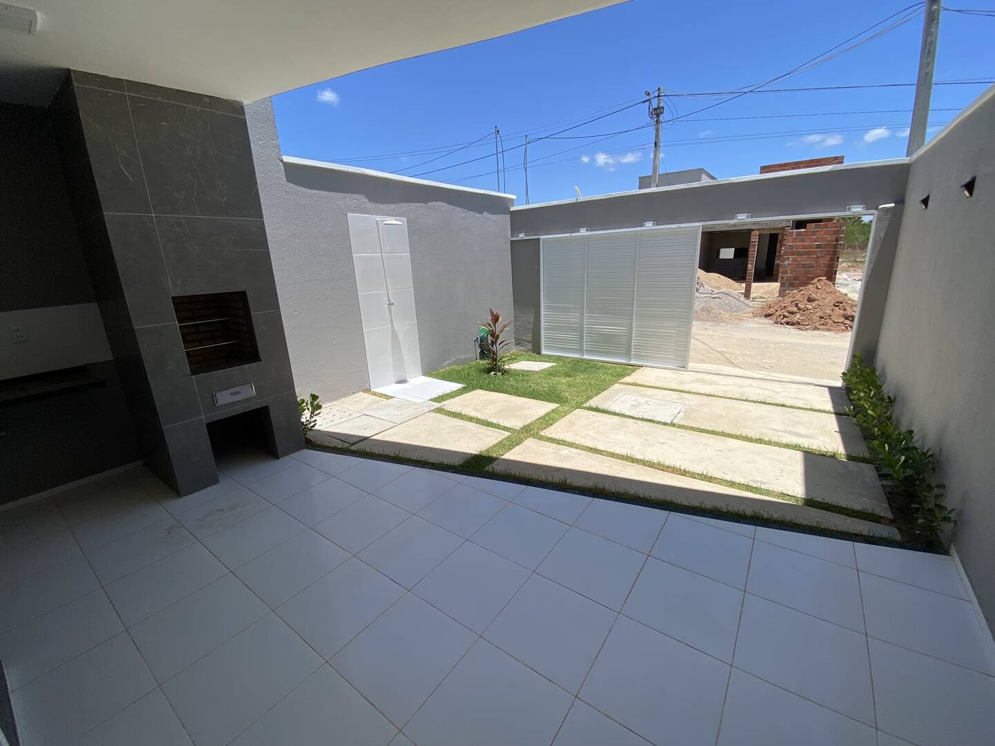 Casa à venda com 2 quartos, 90m² - Foto 3