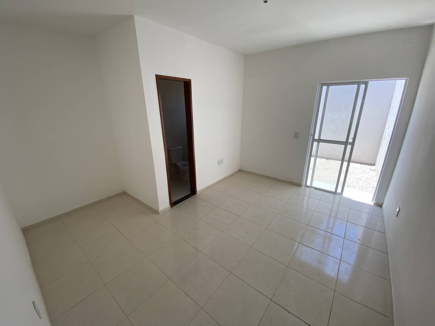 Casa à venda com 3 quartos, 87m² - Foto 4