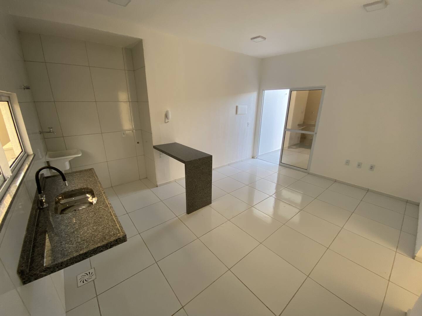 Apartamento à venda com 2 quartos, 61m² - Foto 4